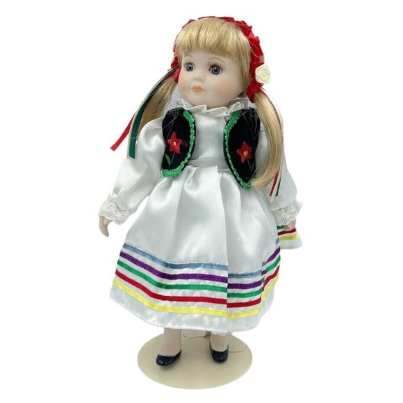 Royalton Porcelain Doll 1998 Wanda Storybook Doll Hand Painted Poland 10 Inches - Picture 2 of 16